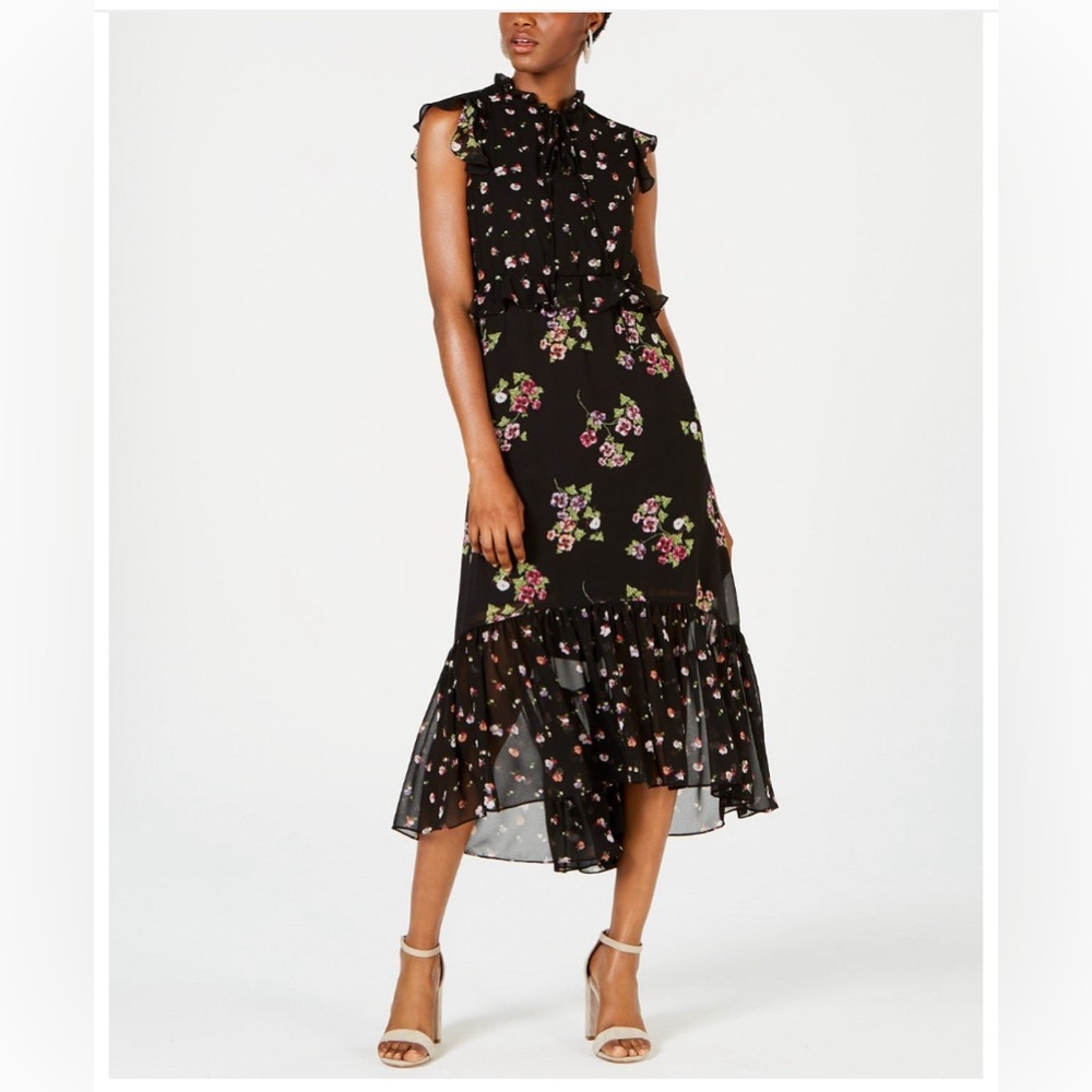 A fashionable Taylor floral print dress